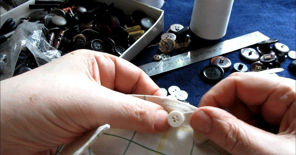 Guziki i podszewka — zdjęcie artykułu